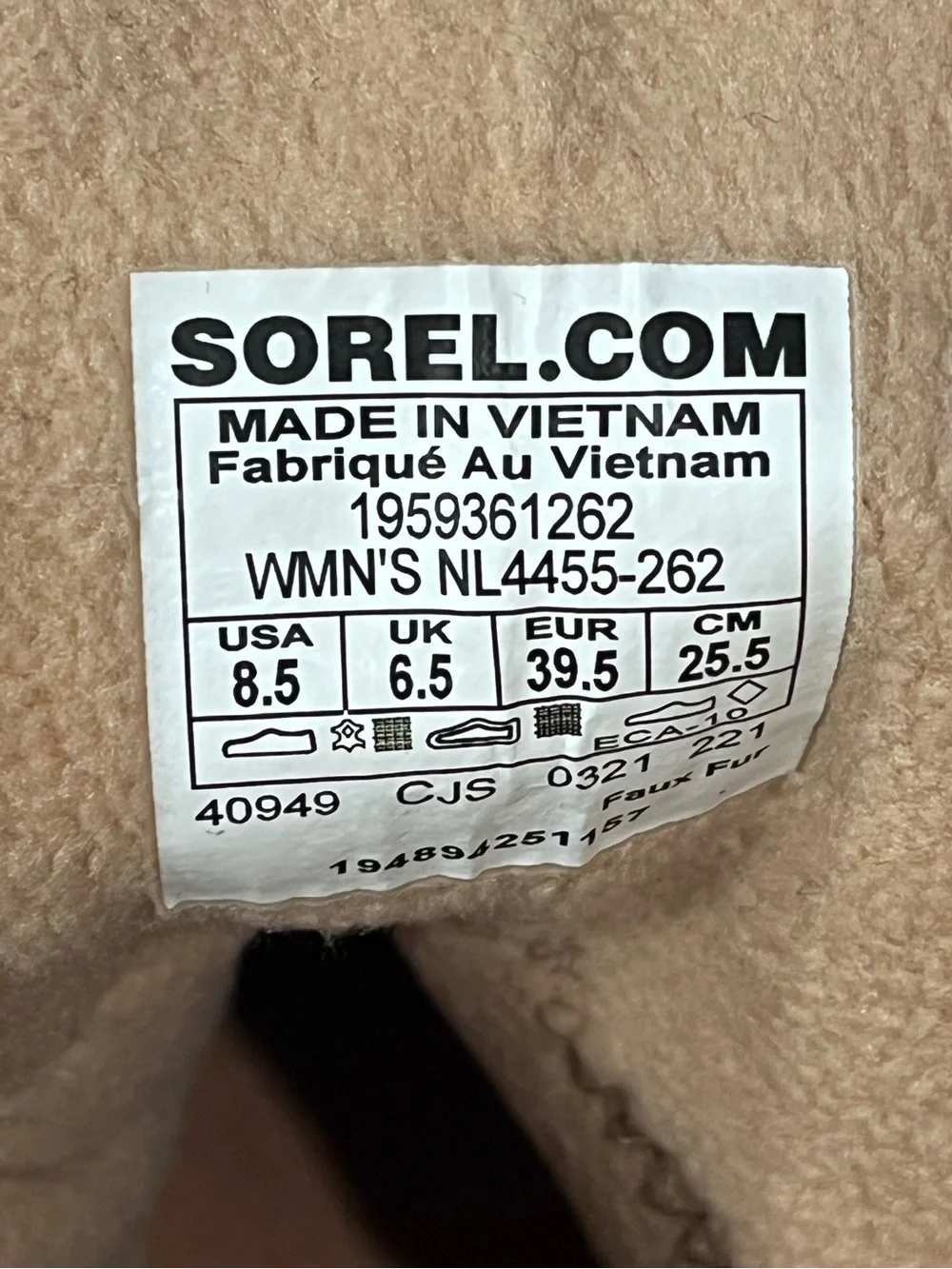 Sorel Explorer II Joan Cozy Boot in Nova Sand Women Sz 8.5